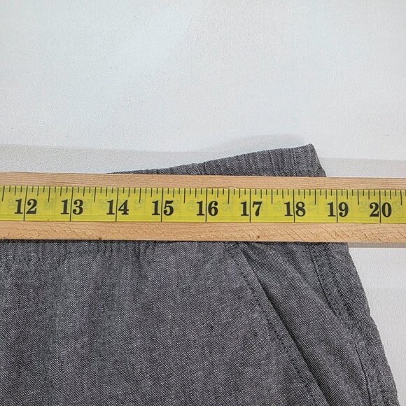 Old Navy Men's Charcoal Flat Front Shorts - Picture 10 of 13